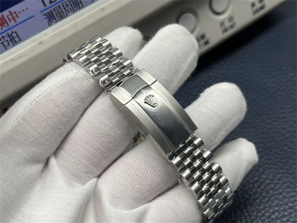 R*l*x men’s watch 38924 top