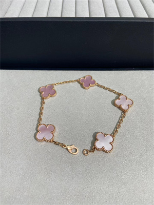 V*N CL*F & arpels bracelet 39075