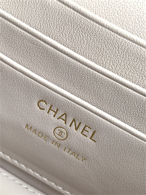 Ch*el long vanity with chain grained calfskin & gold-tone metal white ap4933