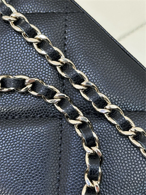 Ch*el long vanity with chain grained calfskin & gold-tone metal black ap4933 top