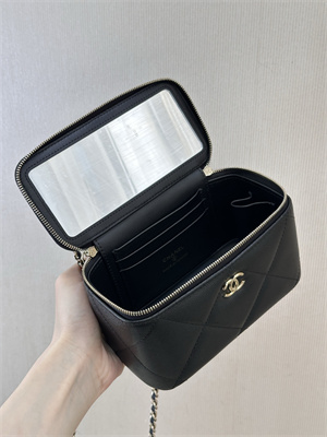 Ch*el long vanity with chain grained calfskin & gold-tone metal black ap4933 top