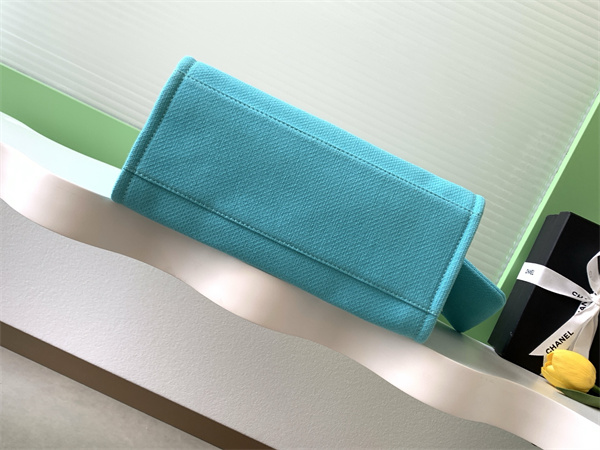 Ch*el deauville small shopping bag mixed fibers gold tone metal as3257