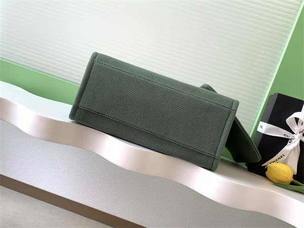 Ch*el deauville small shopping bag mixed fibers gold tone metal green as3257