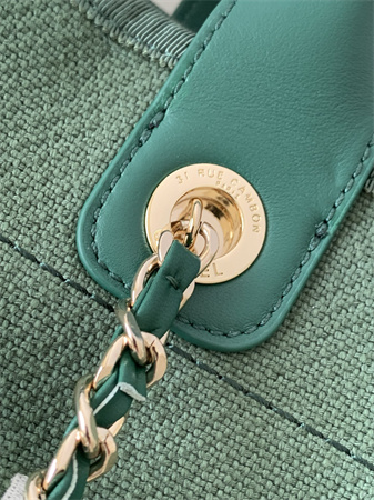 Ch*el deauville small shopping bag mixed fibers gold tone metal green as3257