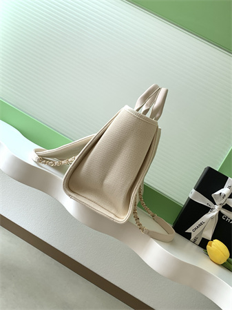 Ch*el deauville small shopping bag mixed fibers gold tone metal as3257