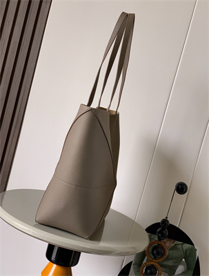 L0ew* medium puzzle fold tote in grained calfskin