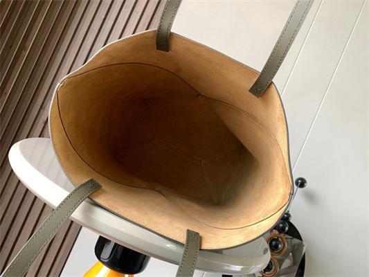 L0ew* medium puzzle fold tote in shinny calfskin