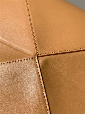 L0ew* medium puzzle fold tote in shinny calfskin