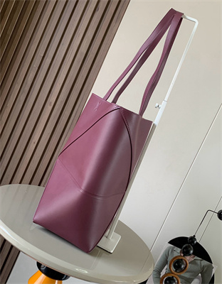 L0ew* medium puzzle fold tote in shinny calfskin