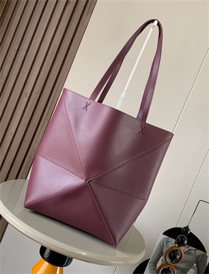 L0ew* medium puzzle fold tote in shinny calfskin