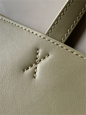 L0ew* medium puzzle fold tote in shinny calfskin