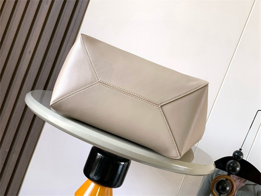 L0ew* medium puzzle fold tote in shinny calfskin