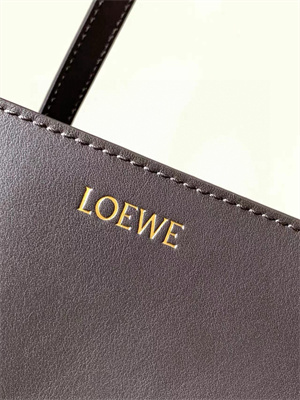 L0ew* medium puzzle fold tote in shinny calfskin