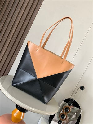 L0ew* medium puzzle fold tote in shinny calfskin