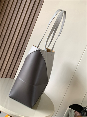 L0ew* medium puzzle fold tote in shinny calfskin