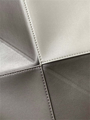 L0ew* medium puzzle fold tote in shinny calfskin