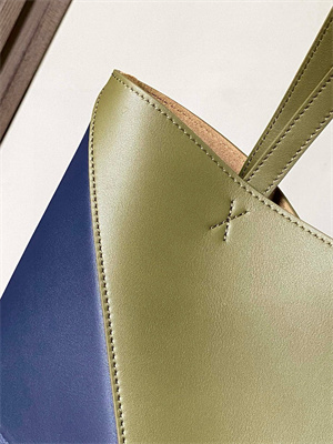 L0ew* medium puzzle fold tote in shinny calfskin