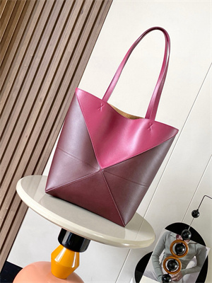 L0ew* medium puzzle fold tote in shinny calfskin