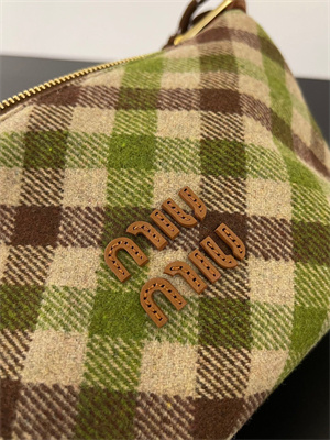 M*um*u plaid wool pouch camel/green