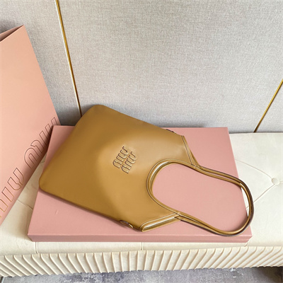 M*um*u ivy leather bag cognac color