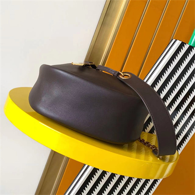 Y.S.L Bucket Bag In Fondant Calfskin