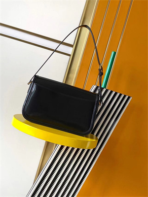 y.s.l solferino medium in box Sa**t Lau*nt black color