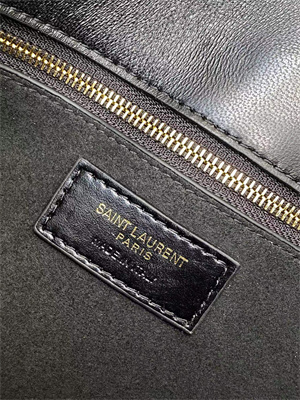 y.s.l solferino medium in box Sa**t Lau*nt black color